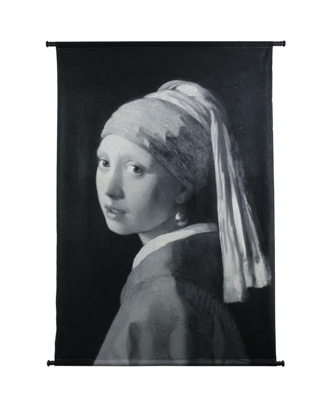 Διακοσμητικό Τοίχου Κρεμαστό Κορίτσι Με Το Μαργαριταρένιο Σκουλαρίκι Γκρι Βελούδο 105x2.5x136cm